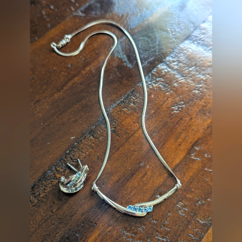 Sterling Silver Necklace with Turquoise Stones 925